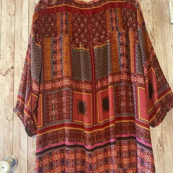 Rose + Olive women's 2X Plus Boho Bohemian whimsy colorful flowy tunic top - Picture 6 of 6